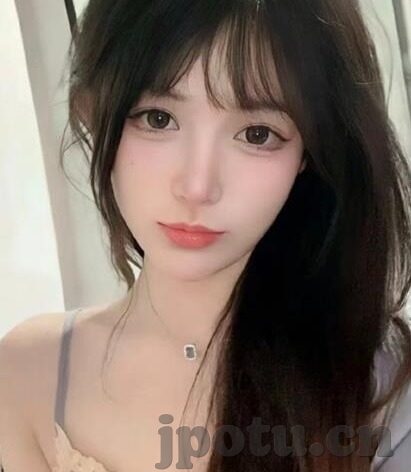人妻中出av-家庭与个人界限的微妙平衡，人妻角色在当代社会的多元视角